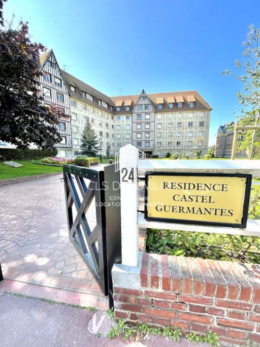 Le Castel 1 C.L.S Deauville Luaran gambar